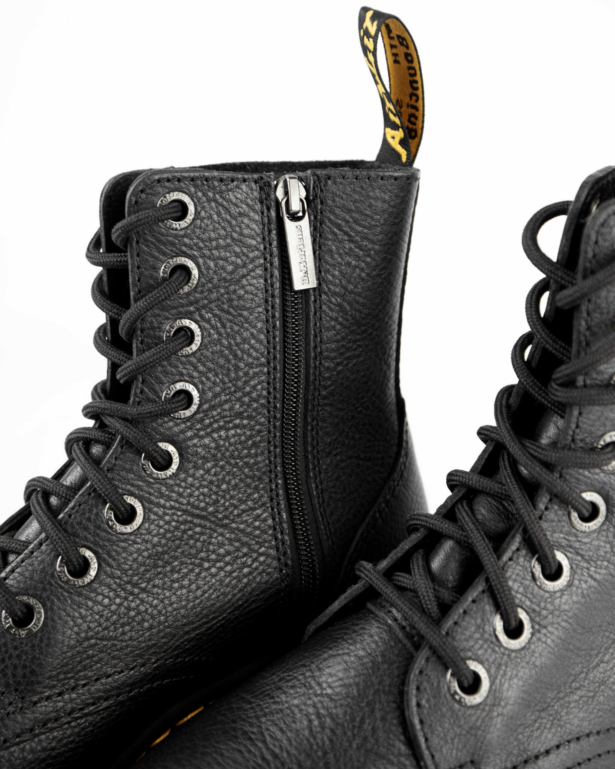 Dr. Martens Jadon - Black Pisa
