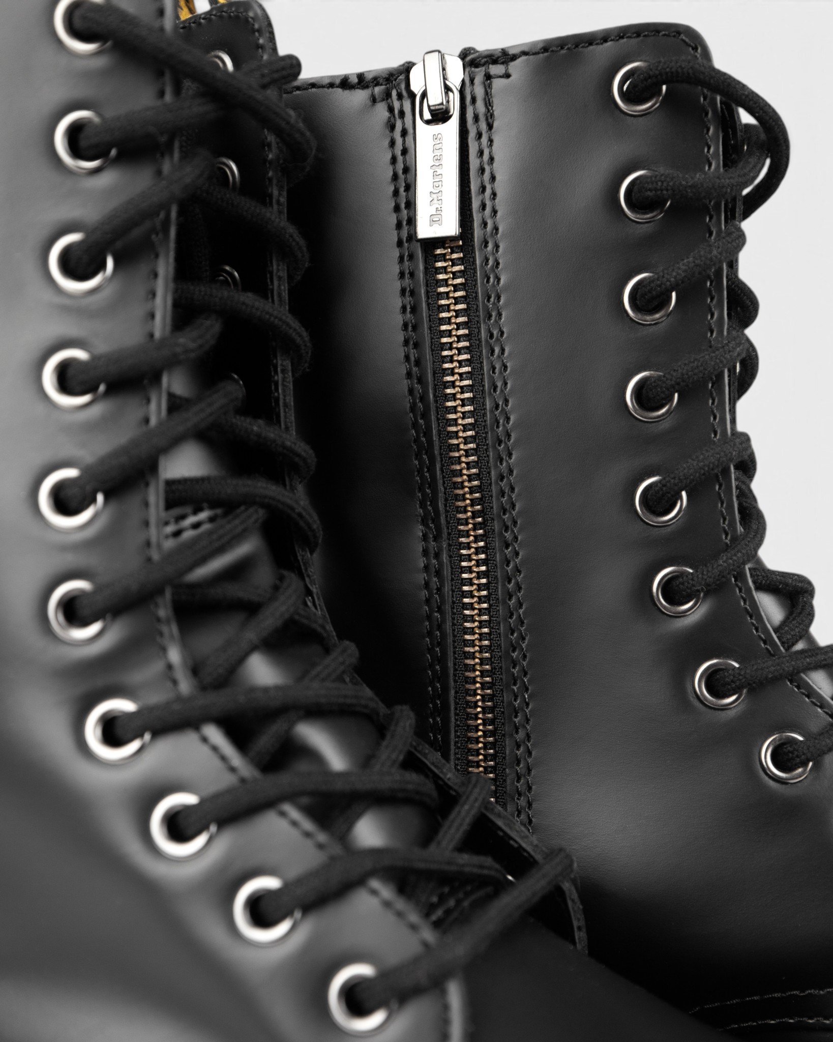 Dr. Martens Jadon Hi - Black Polished Smooth